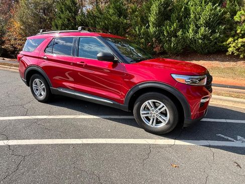 Used 2020 Ford Explorer XLT w/ Equipment Group 202A image 1