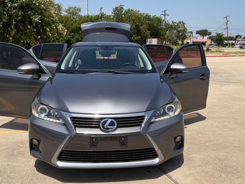 Used 2014 Lexus CT 200h w/ Seat Comfort Package FWD image 11