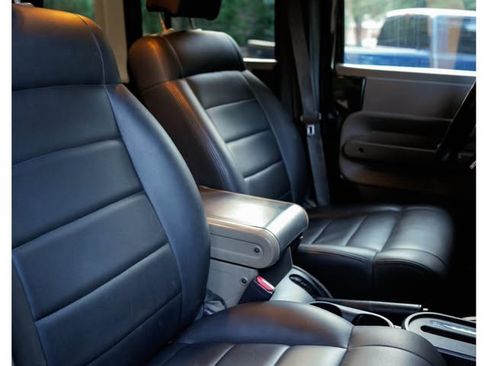 Used 2010 Jeep Wrangler Unlimited Sport image 14