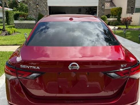 Used 2023 Nissan Sentra SV w/ SV Premium Package image 4