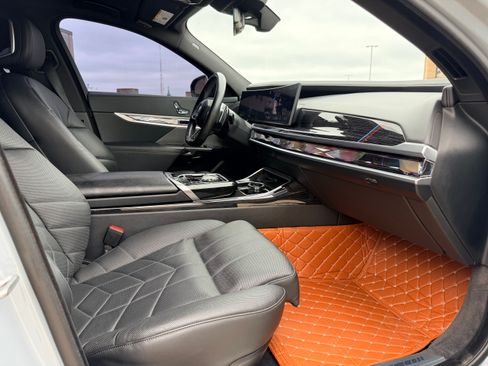 Used 2024 BMW 750e xDrive AWD/4WD image 23