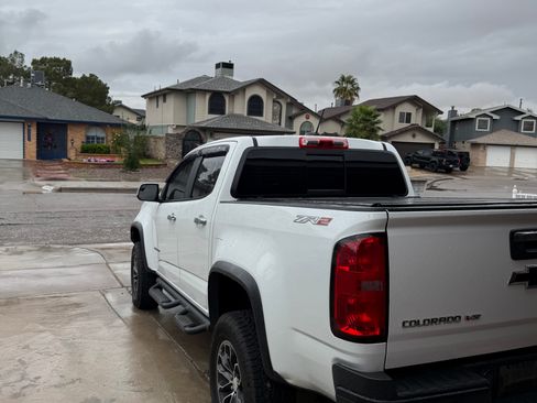 Used 2017 Chevrolet Colorado ZR2 image 6