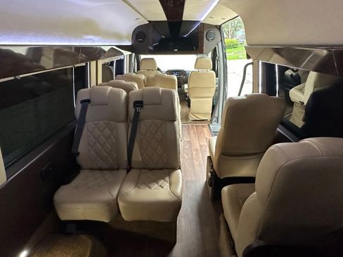 Used 2014 Mercedes-Benz Sprinter 3500 image 9