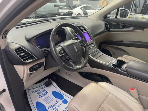 Used 2019 Lincoln Nautilus Reserve image 9