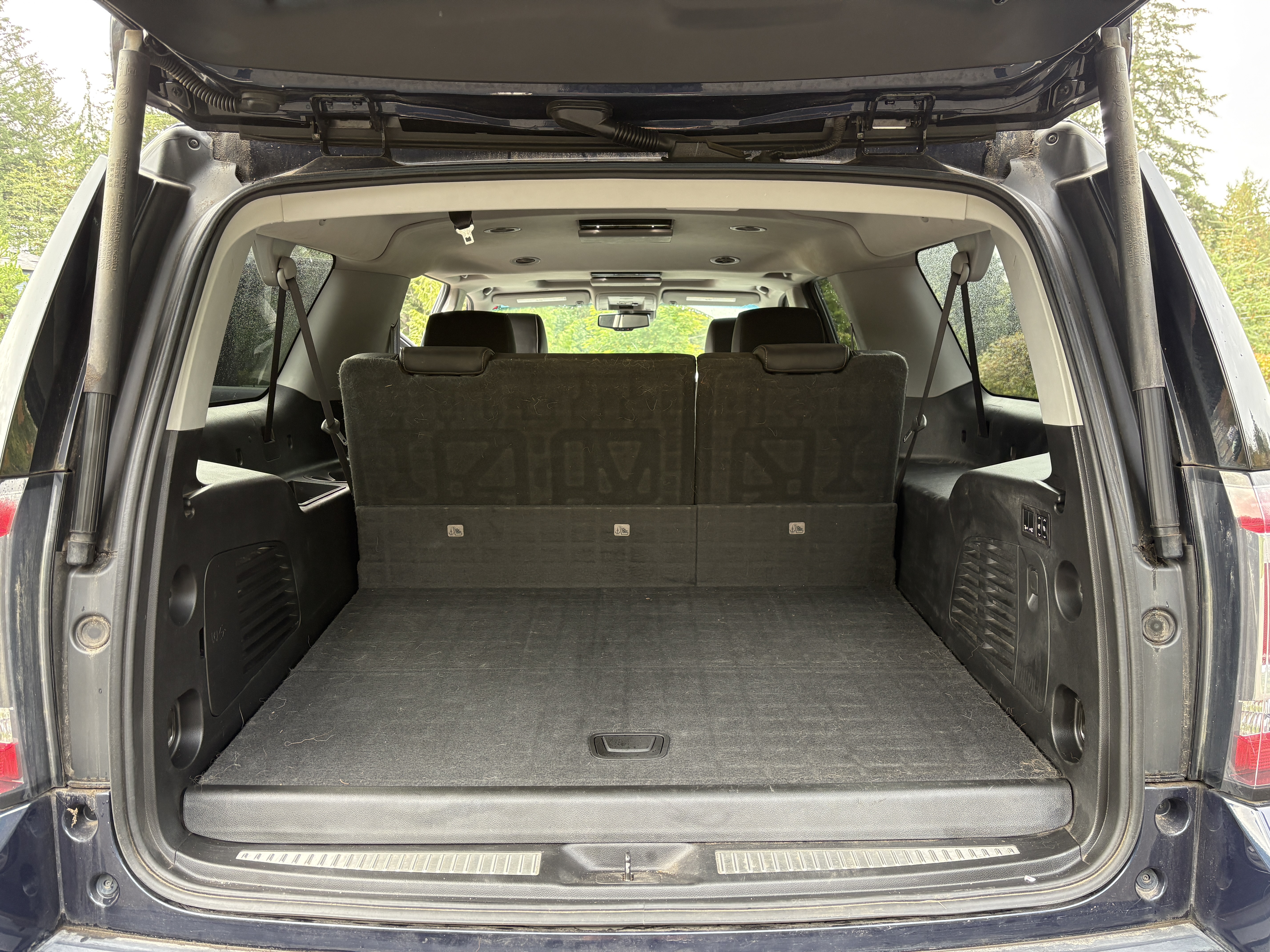 Used 2018 GMC Yukon XL SLT w/ Premium Edition AWD/4WD image 12