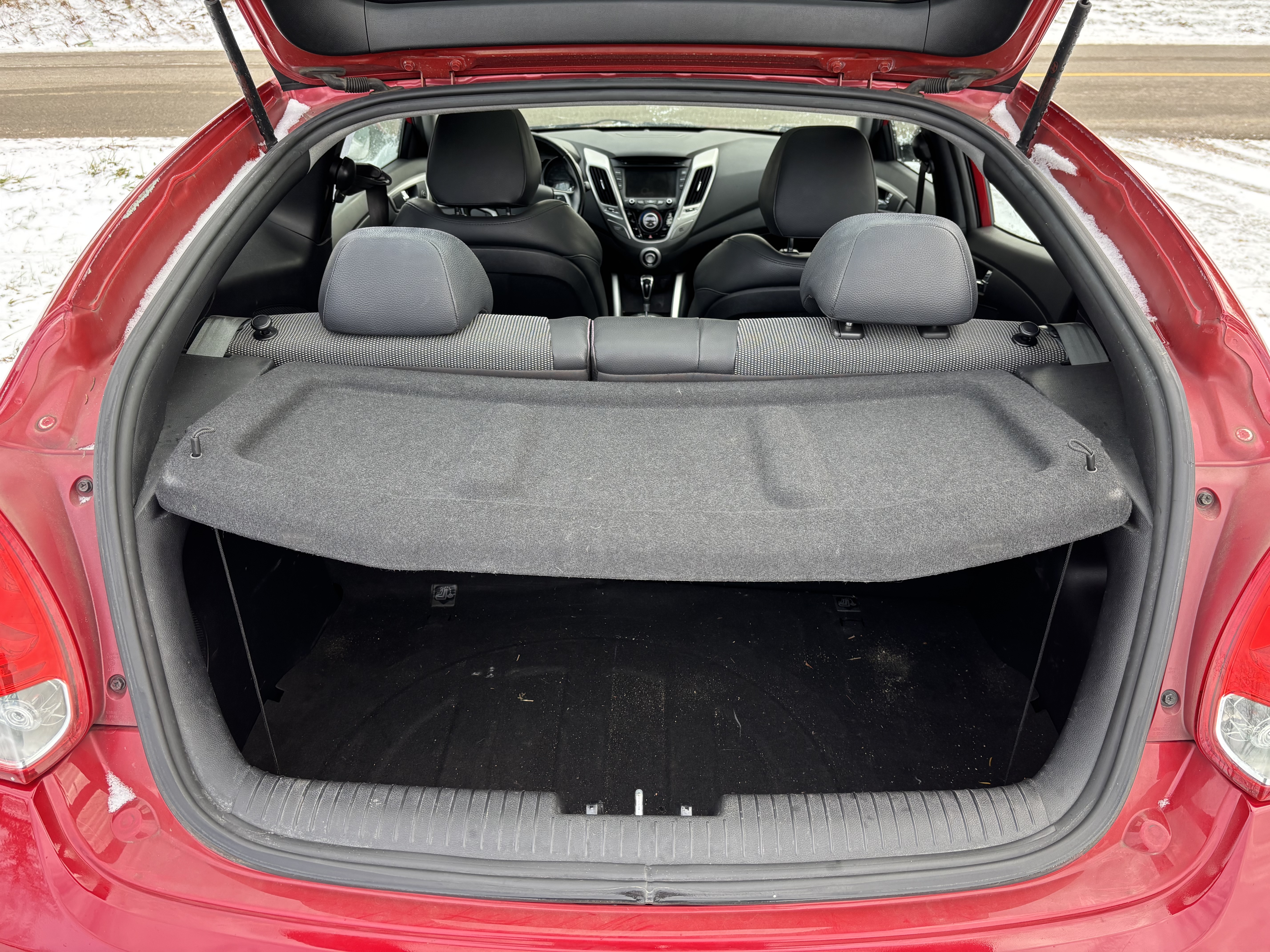 Used 2015 Hyundai Veloster w/ Option Group 03 FWD image 12