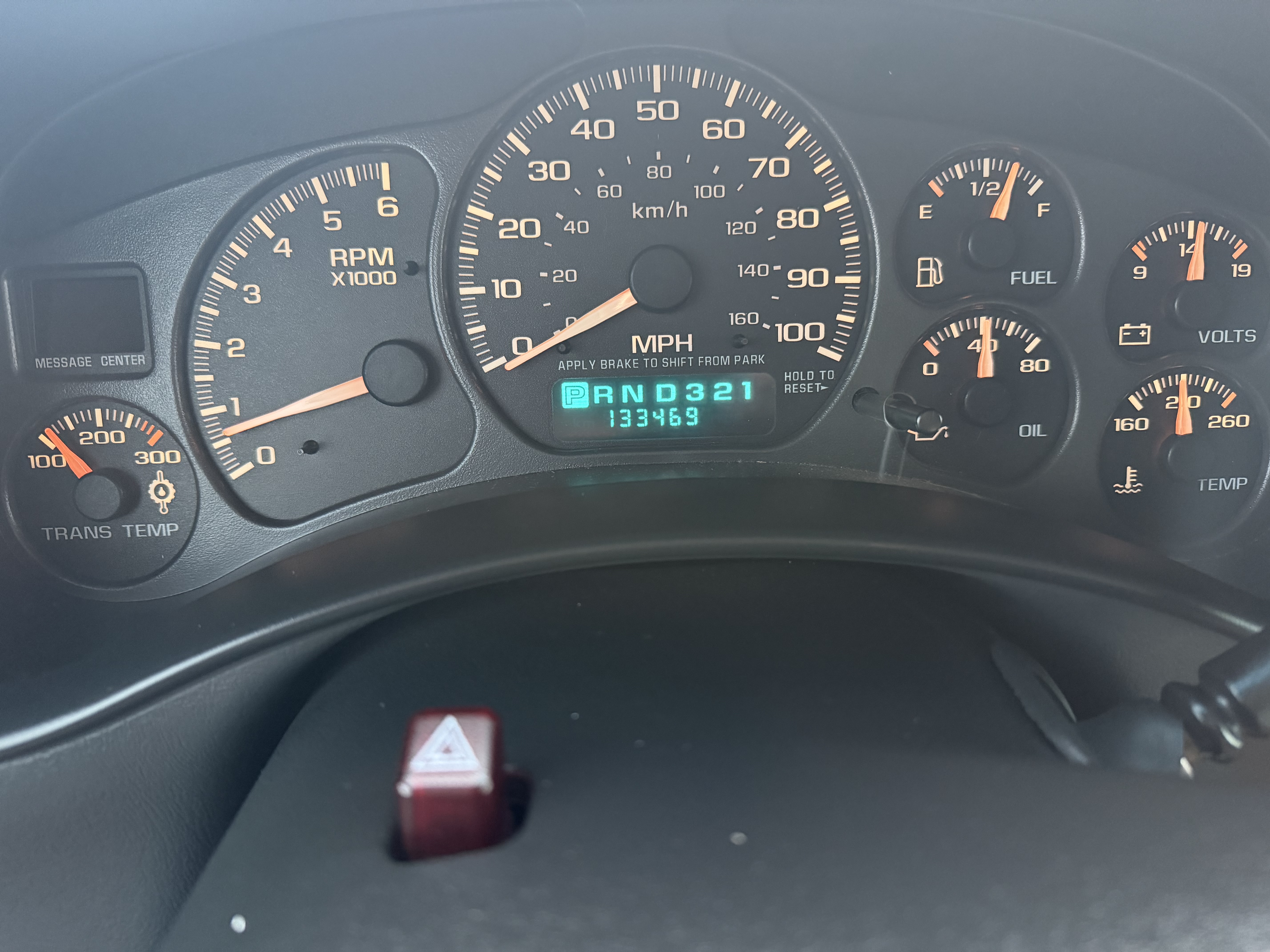 Used 2002 Chevrolet Suburban 2500 LS AWD/4WD image 9