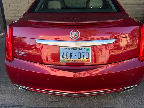 Used 2014 Cadillac XTS Luxury FWD image 1