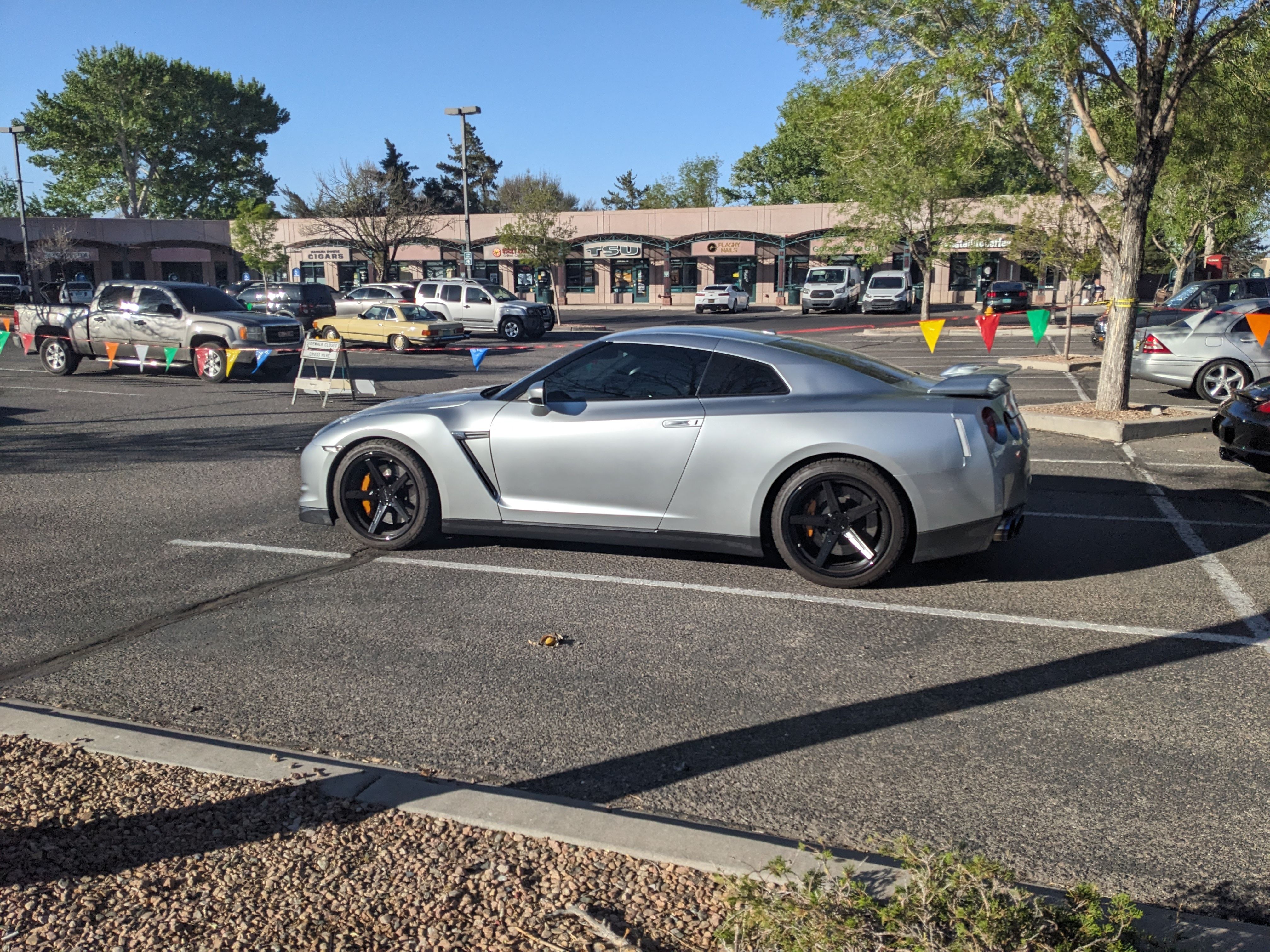 Used 2009 Nissan GT-R Premium AWD/4WD image 14