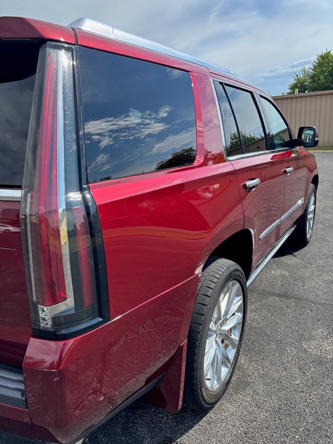Used 2017 Cadillac Escalade Premium Luxury AWD/4WD image 6