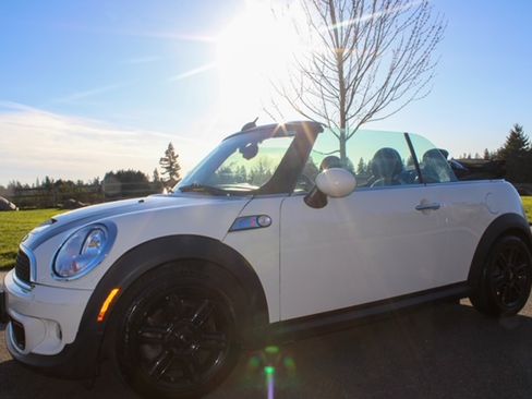 Used 2012 MINI Cooper S image 1