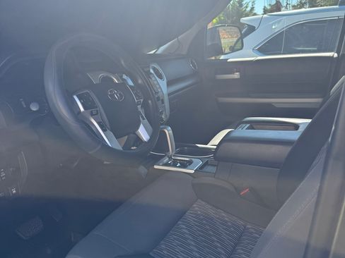 Used 2020 Toyota Tundra SR5 w/ SR5 Upgrade Package image 11
