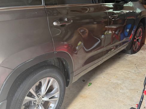Used 2014 Toyota Highlander XLE FWD image 15