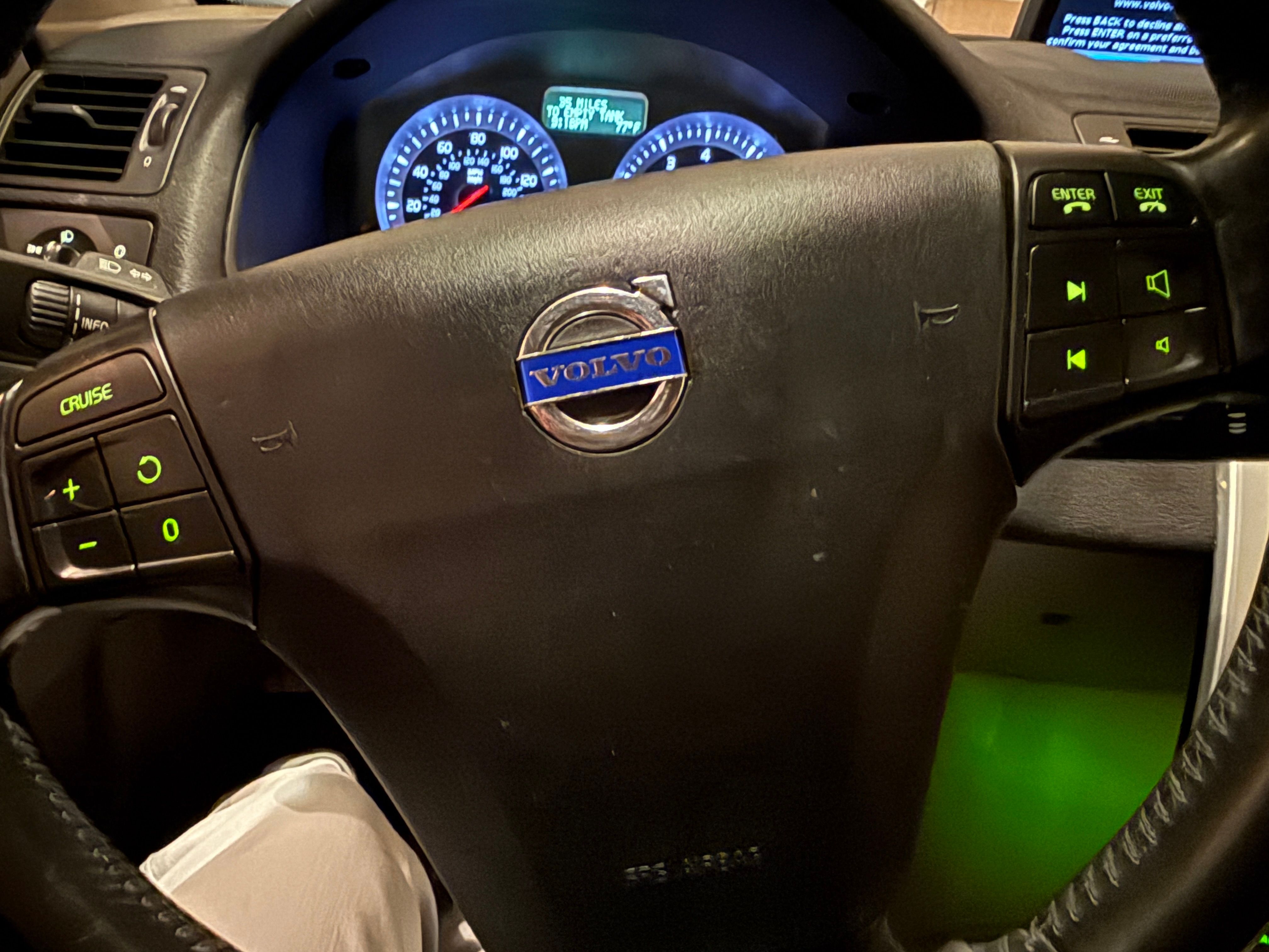 Used 2012 Volvo C70 T5 w/ Climate Pkg FWD image 11
