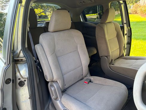 Used 2012 Honda Odyssey EX image 13