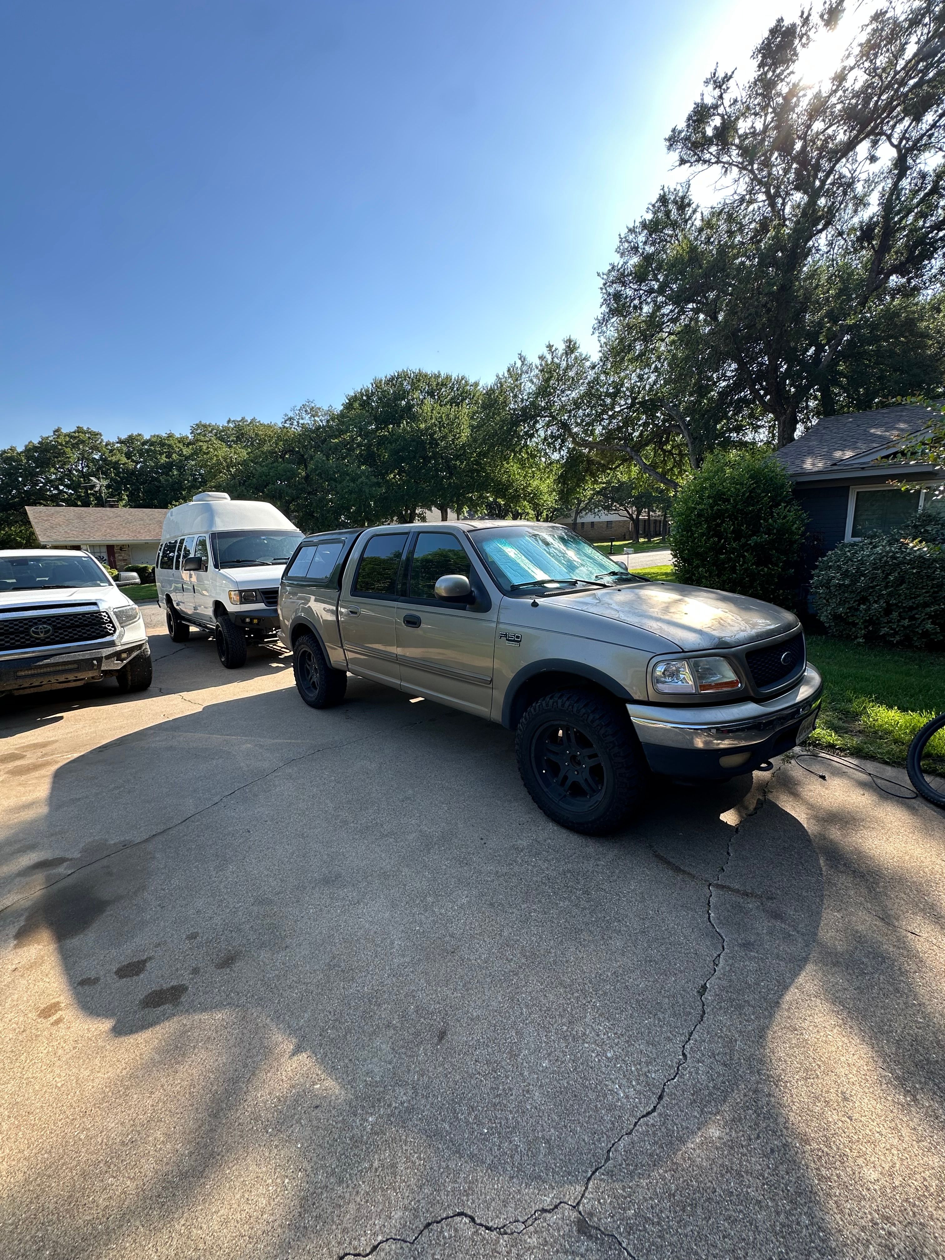 Used 2001 Ford F150 Lariat AWD/4WD image 17