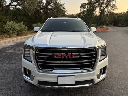 Used 2022 GMC Yukon XL SLT w/ SLT Premium Package RWD image 8