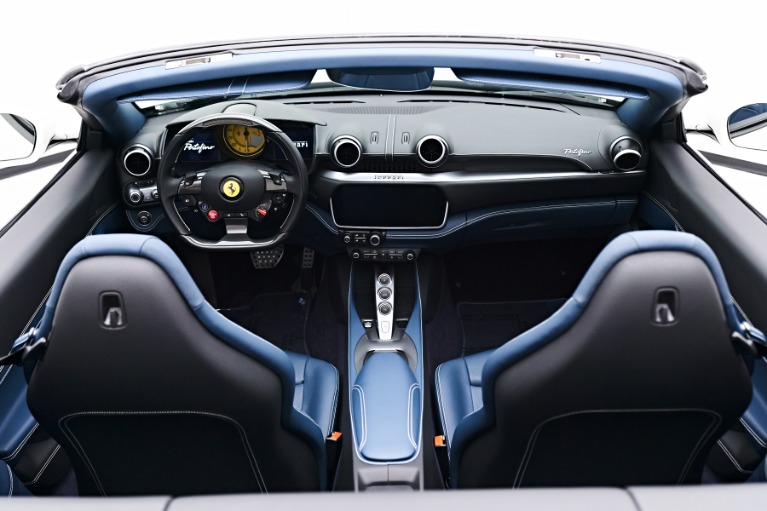 Used 2019 Ferrari Portofino RWD image 14