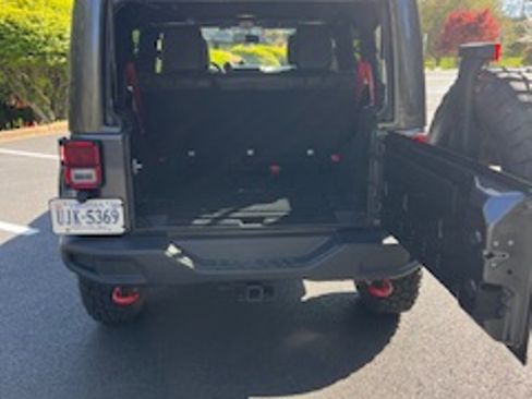 Used 2017 Jeep Wrangler Unlimited Rubicon image 18