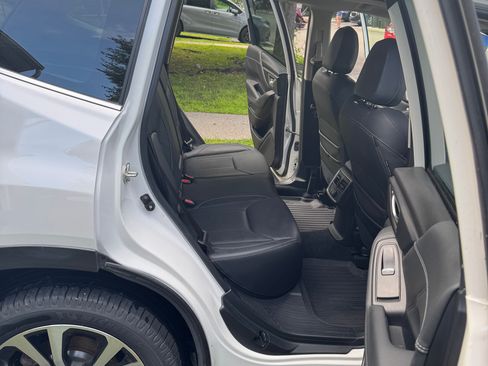 Used 2021 Subaru Forester Limited AWD/4WD image 12