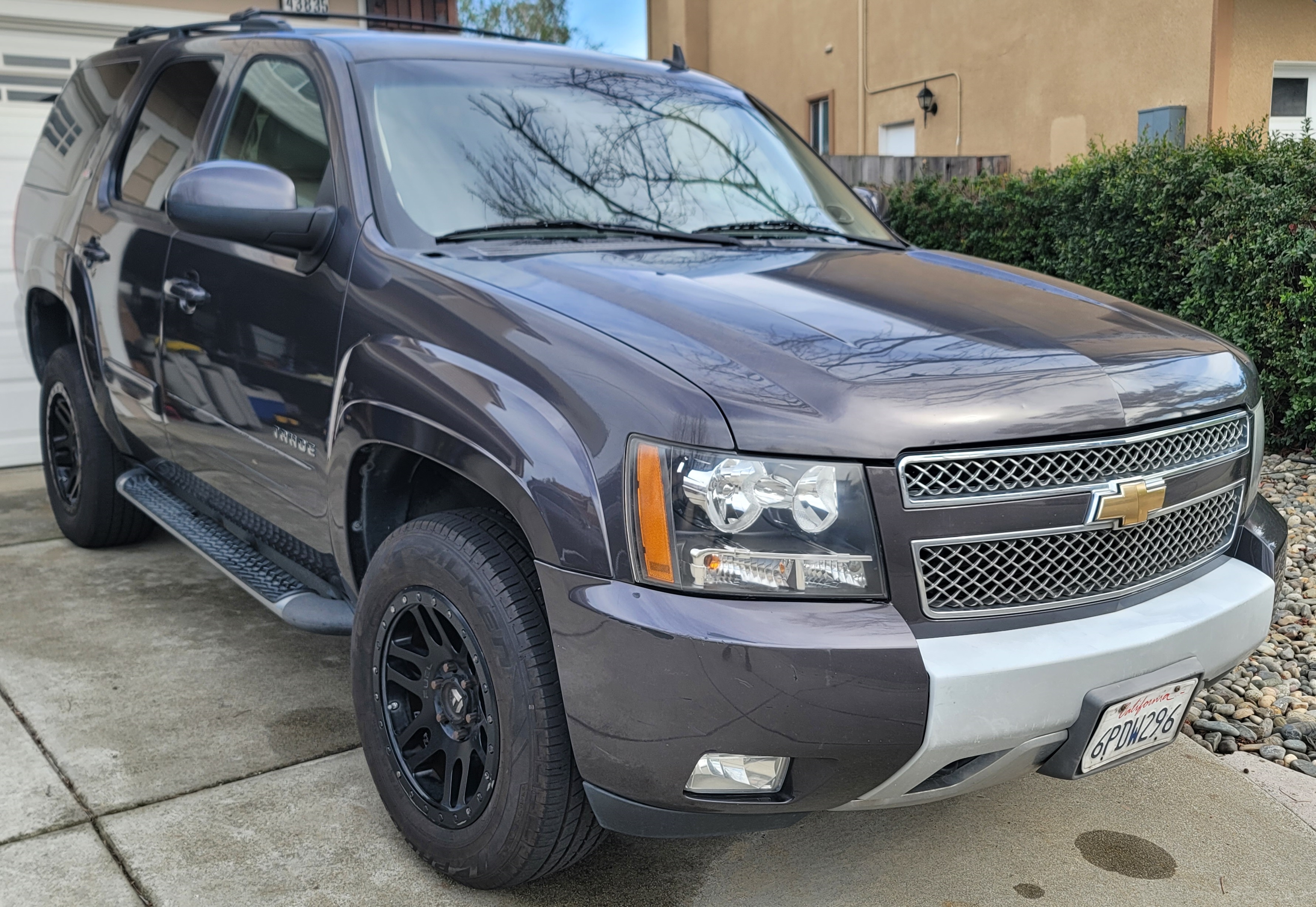 Used 2010 Chevrolet Tahoe LT AWD/4WD image 1