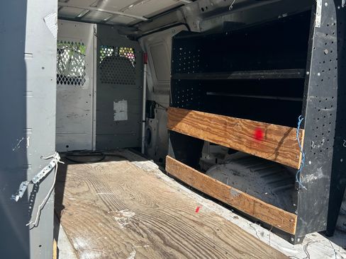 Used 2008 Ford E-350 and Econoline 350 Super Duty RWD image 4