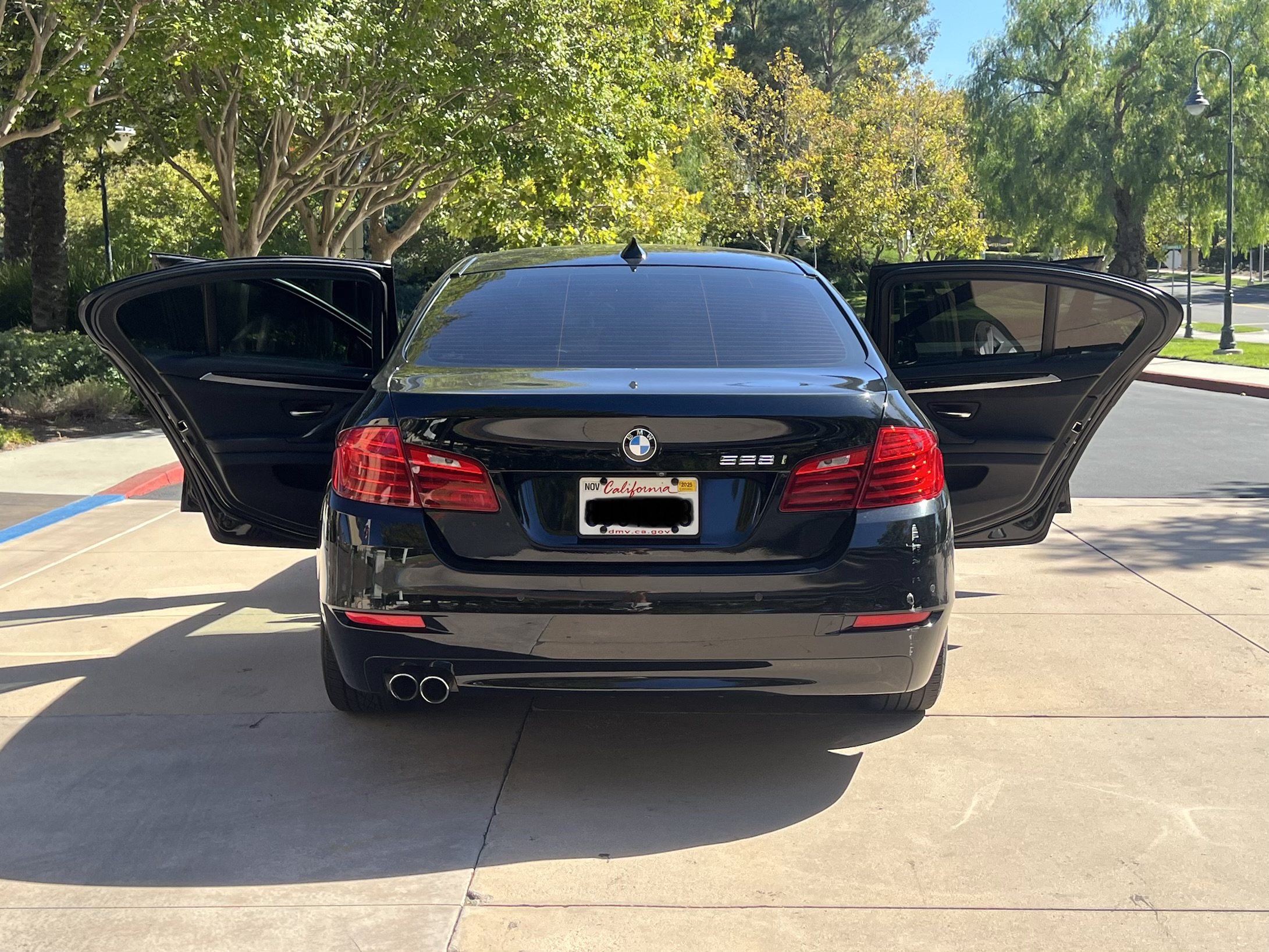 Used 2016 BMW 528i Sedan RWD image 2