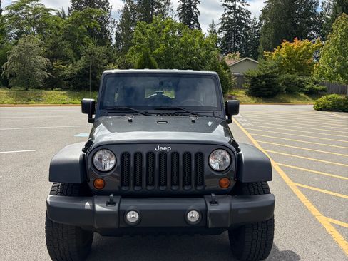 Used 2010 Jeep Wrangler Unlimited Sport AWD/4WD image 10