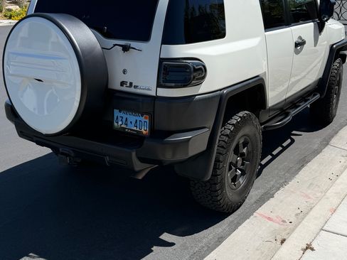 Used 2014 Toyota FJ Cruiser 4WD w/ Upgrade Package image 6