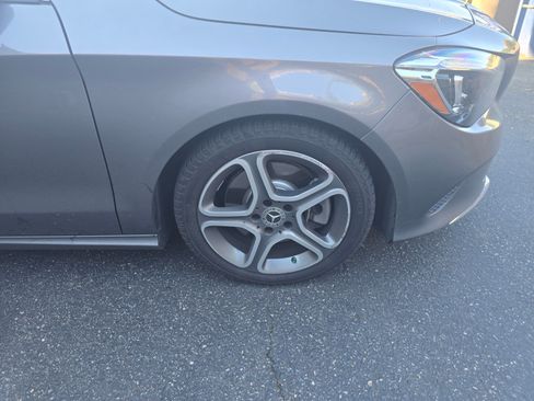 Used 2018 Mercedes-Benz CLA 250 4MATIC image 8