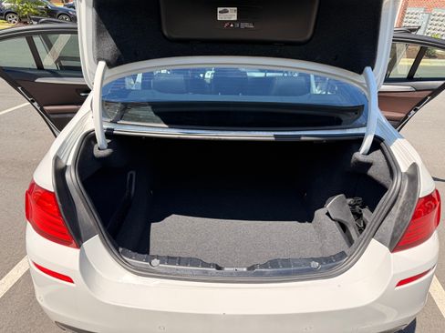 Used 2015 BMW 528i Sedan RWD image 8