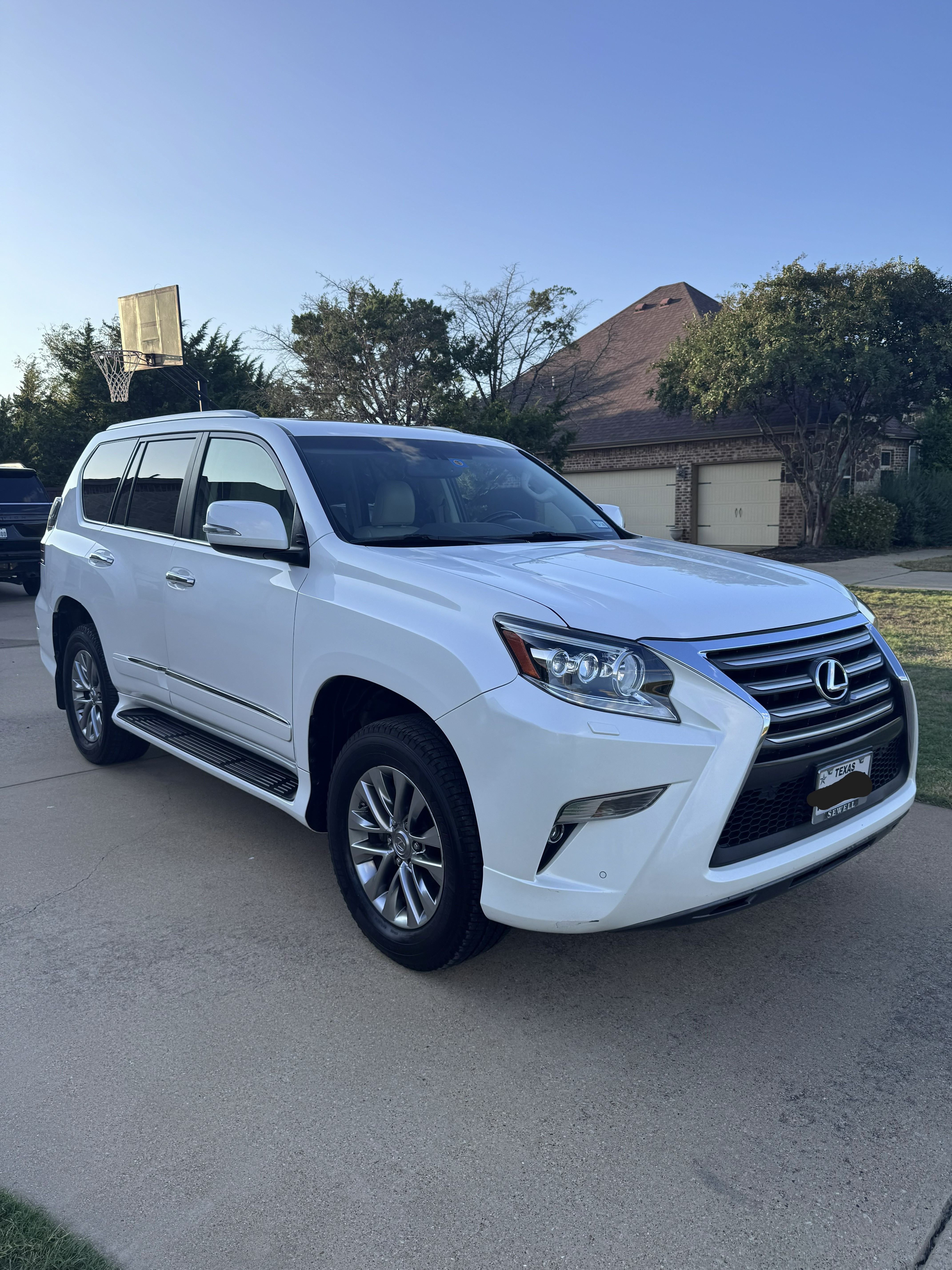 Used 2017 Lexus GX 460 Luxury AWD/4WD image 4