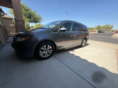 Used 2014 Honda Odyssey EX-L image 2