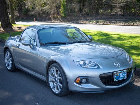 Used 2014 MAZDA MX-5 Miata Grand Touring w/ Premium Package image 16