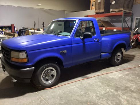 Used 1995 Ford F150 2WD Regular Cab image 1