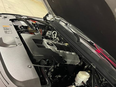 Used 2019 Cadillac Escalade Platinum image 13