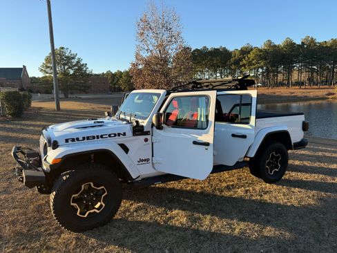 Used 2020 Jeep Gladiator Rubicon w/ Dual Top Group image 4