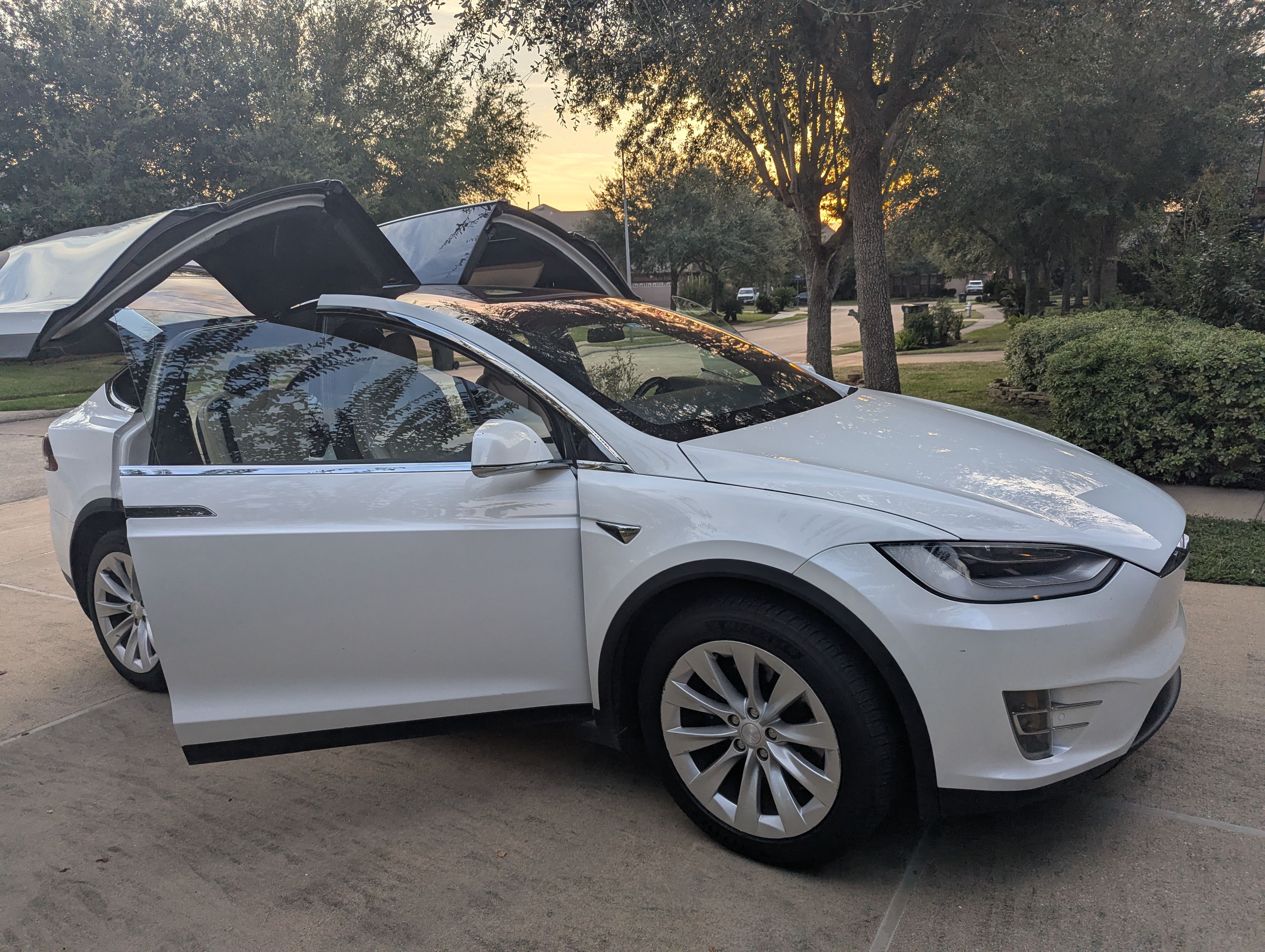 Used 2021 Tesla Model X Long Range AWD/4WD image 18