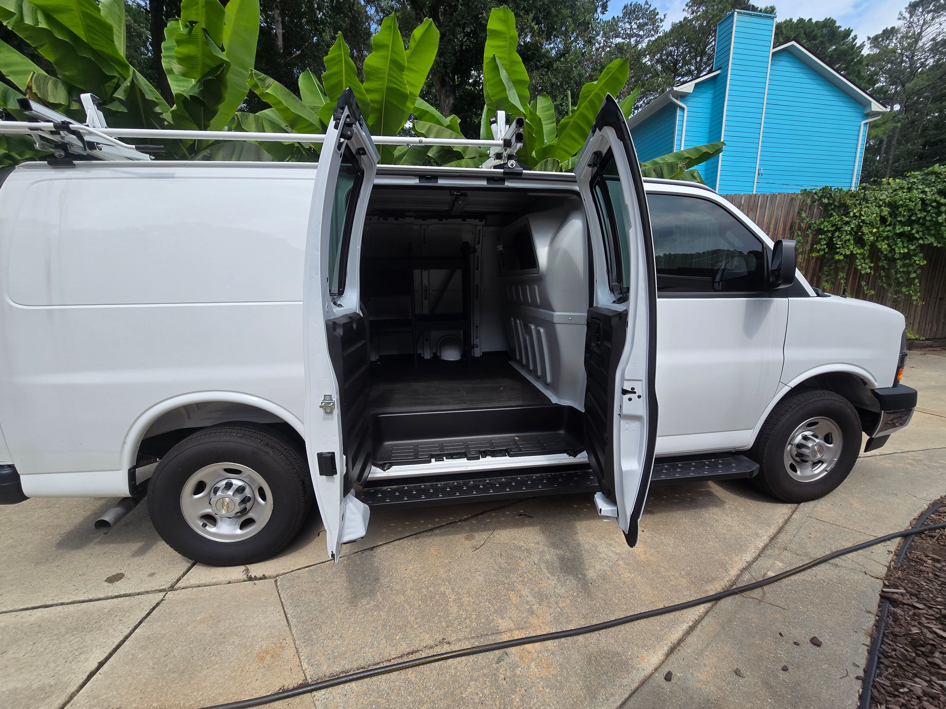 Used 2025 Chevrolet Express 2500 w/ Driver Convenience Package RWD image 14