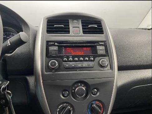 Used 2018 Nissan Versa SV image 4