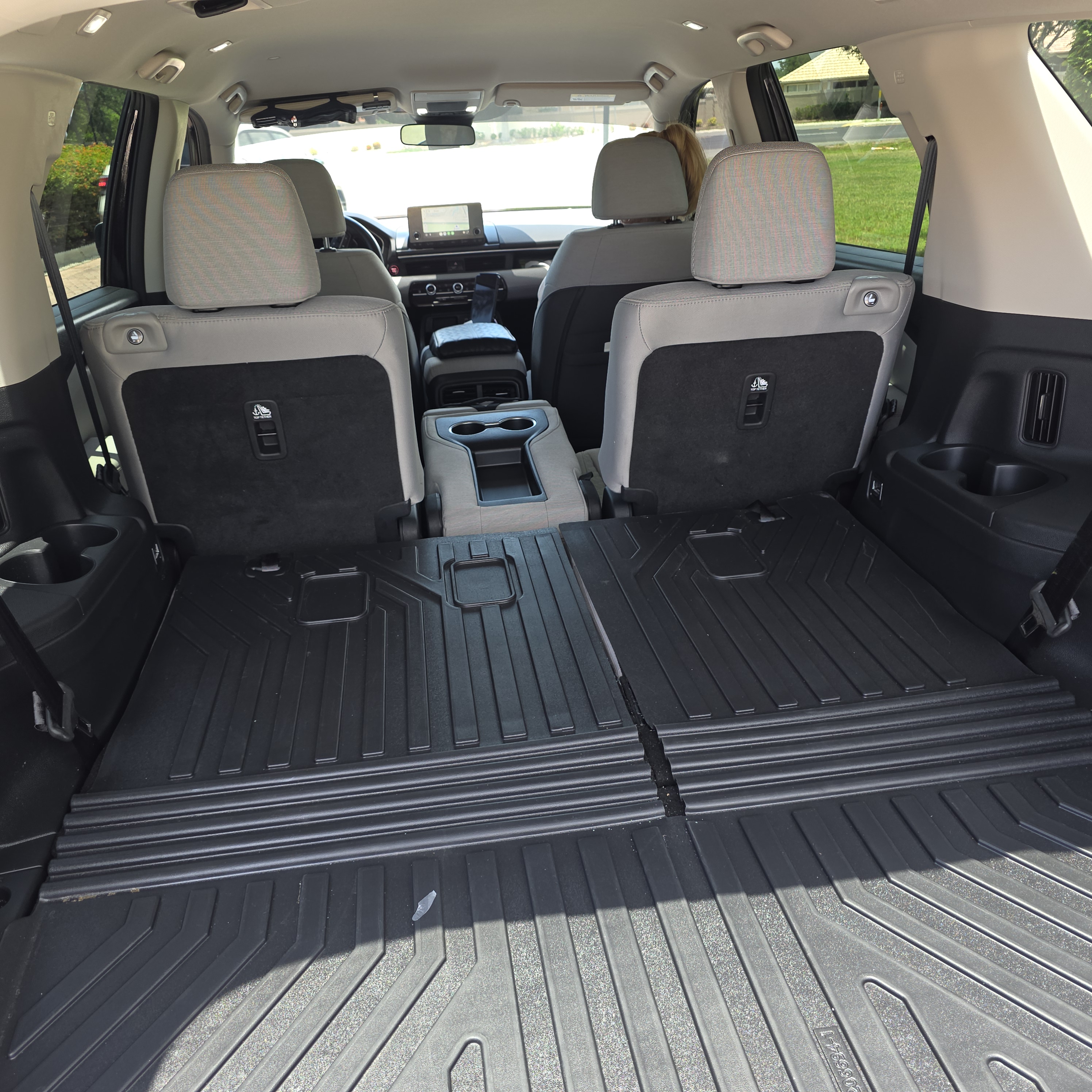 Used 2023 Honda Pilot LX image 2
