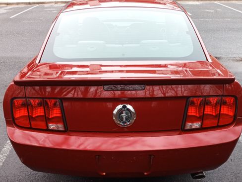 Used 2008 Ford Mustang Premium image 2