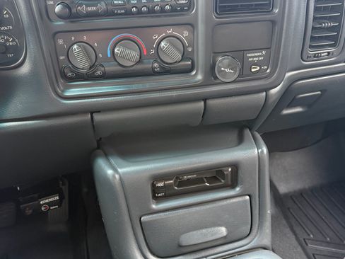 Used 2000 Chevrolet Silverado 2500 4x4 Extended Cab image 13