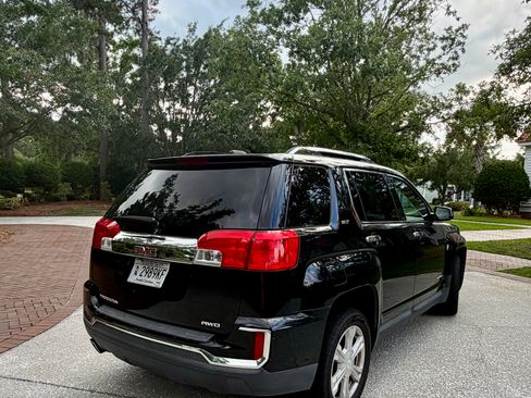 Used 2017 GMC Terrain SLT AWD/4WD image 11
