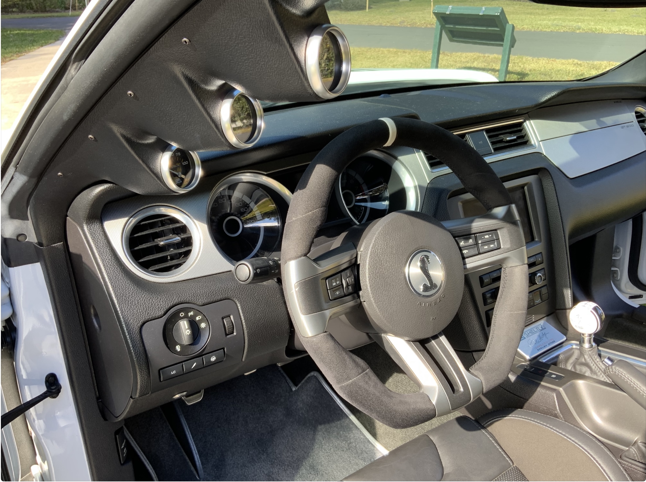 Used 2014 Ford Mustang Shelby GT500 w/ Equipment Group 821A RWD image 15