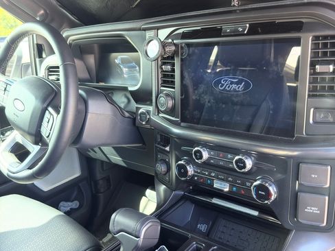 Used 2025 Ford F150 Lariat w/ Equipment Group 502A High image 15