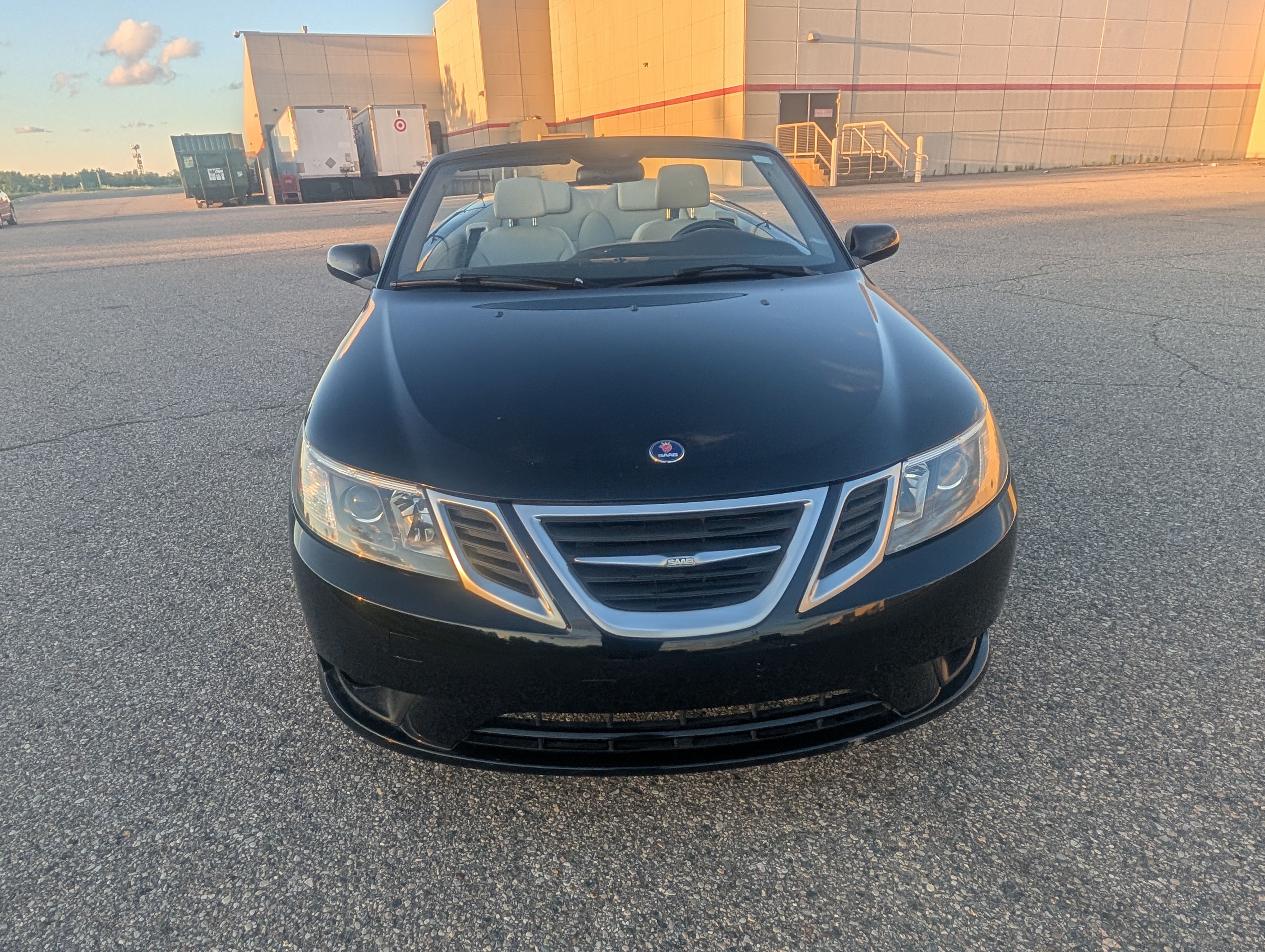 Used 2011 Saab 9-3 Aero FWD image 2