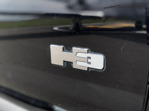 Used 2008 HUMMER H3 Luxury image 24