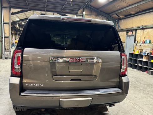 Used 2019 GMC Yukon Denali image 10