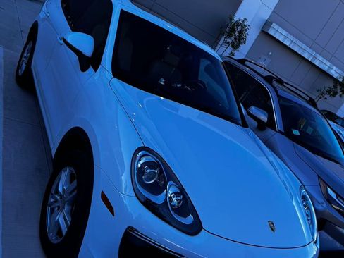 Used 2016 Porsche Cayenne image 17